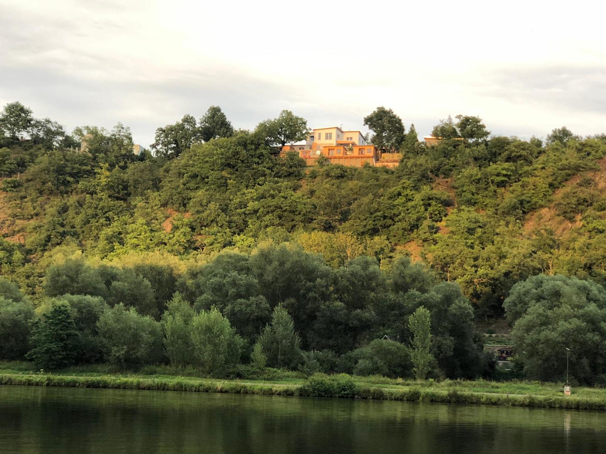 Chatka - C - Vyhlidka Nad Rekou Zdiby Esterno foto